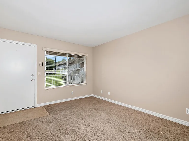 27725 Mountain Meadow Rd #32 — Photo 6