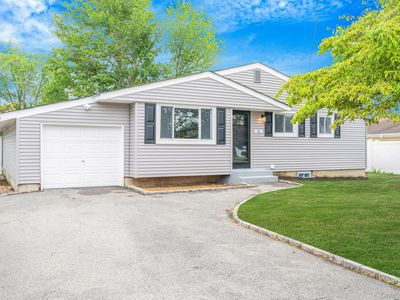 11 W 11 Street, Deer Park, NY, 11729