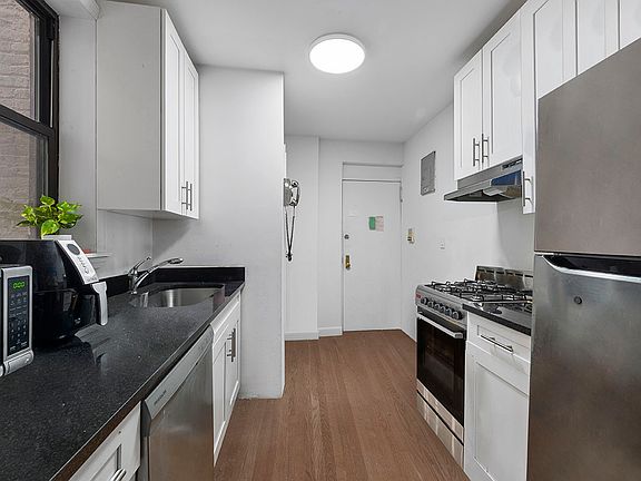2nd image of 214 E 82nd St APT 17