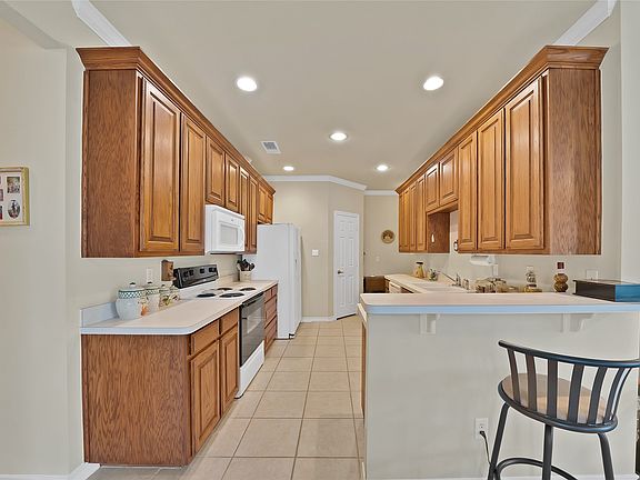 4th image of 501 S Old Betsy Rd APT 7
