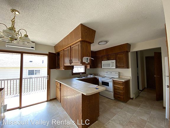 2nd image of 501 7th St NW #1