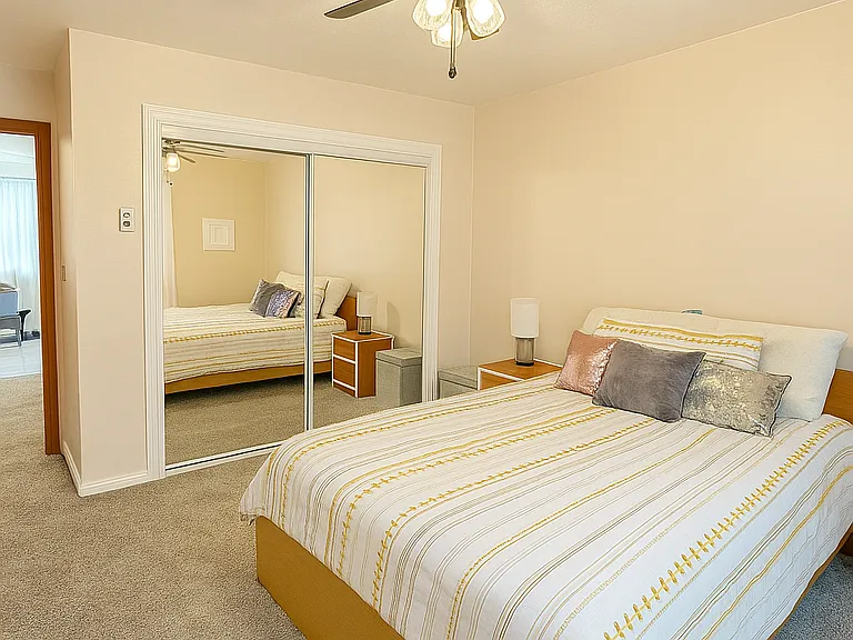 953 Azalea Ct #6 — Photo 3