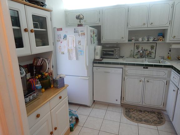 4th image of 2581 N Garden Dr APT 212