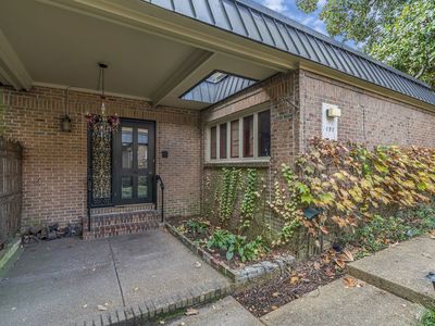 690 Timber Ln, Nashville, TN, 37215