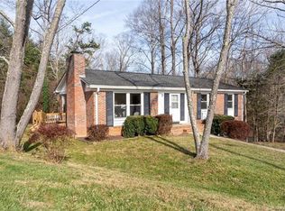 17 Pressley Ct, Asheville, NC 28805