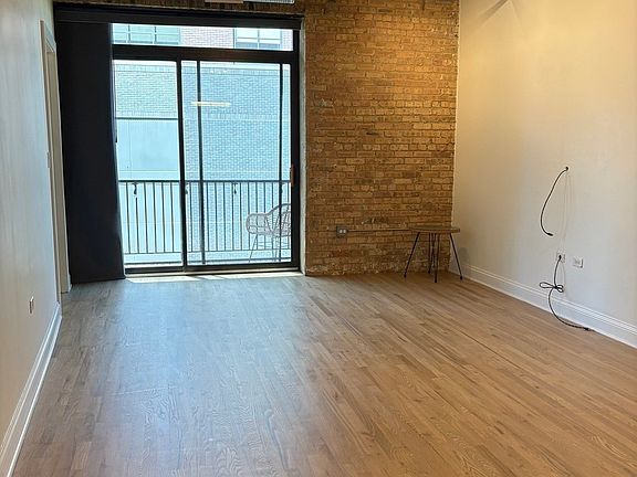 5th image of 106 N Aberdeen St Unit 3G