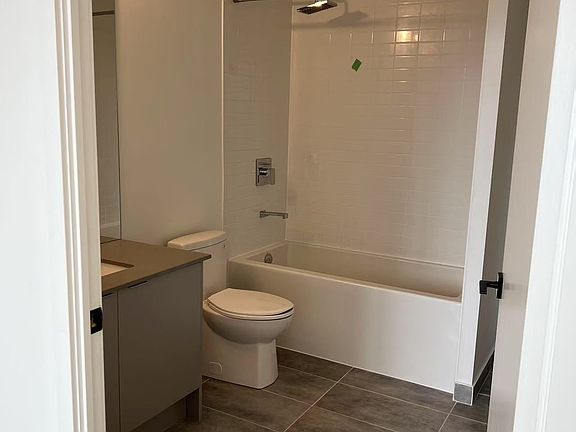 3rd image of 2485 Taunton Rd #238