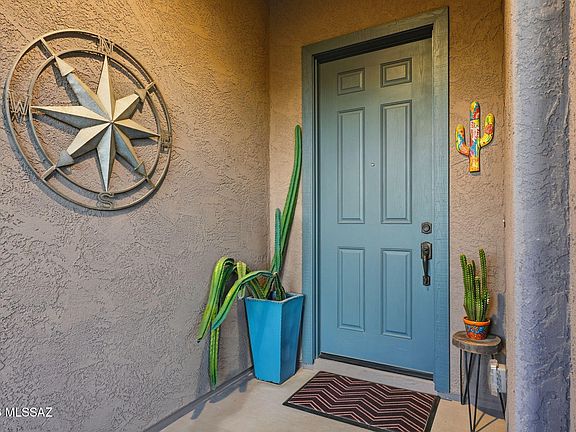 4th image of 795 E Romsdalen Rd