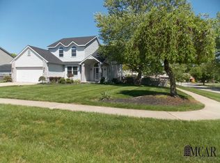 7310 Sun Valley Ct, Temperance, MI 48182