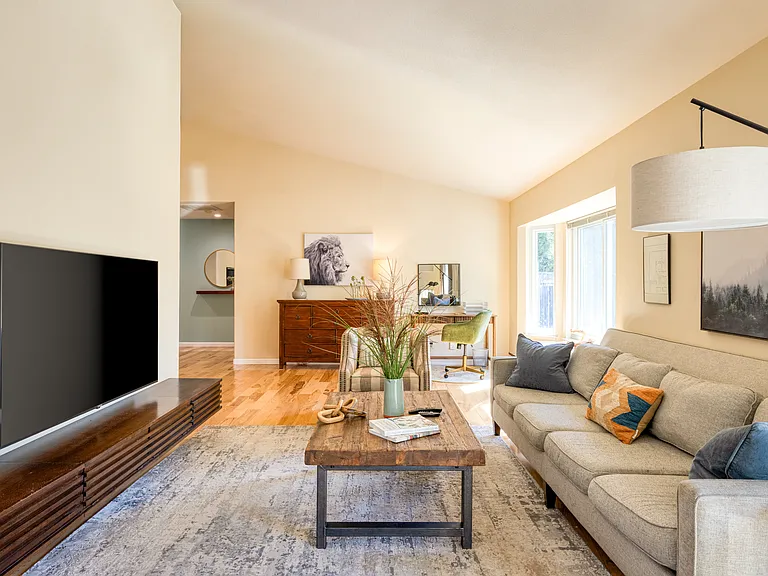 2310 S Hampton Cir — Photo 10