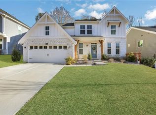 1413 Liberty Park Dr, Braselton, GA 30517