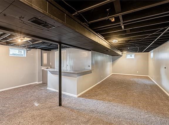 5th image of 4301 Carlisle Ave