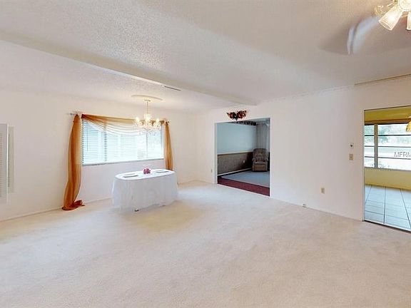 5th image of 1248 Belleflower St #122