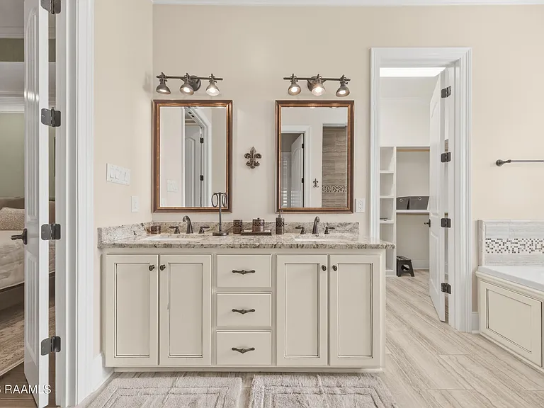 117 San Sebastian Dr — Photo 13