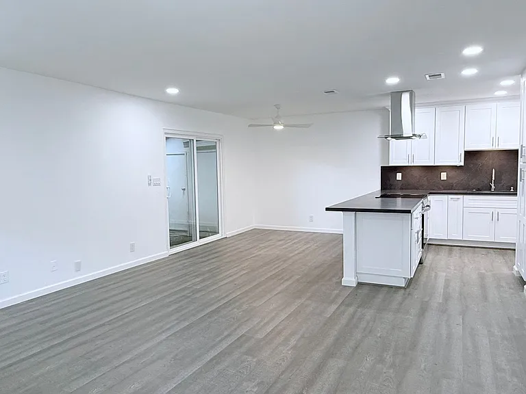 481 Carillo Ct — Photo 4