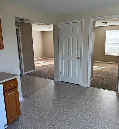 2nd image of 849 S Maple Ave APT B