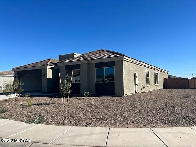 1st image of 12547 W Old Farm Dr