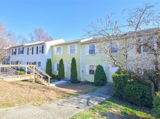 90 Rinaldi Blvd, Poughkeepsie, NY 12601