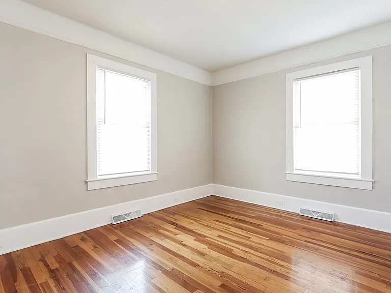 14887_026_bedroom_13267195.jpg
