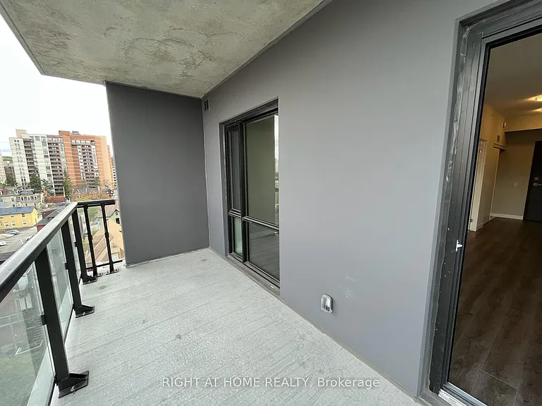 15 Queen St S #1713 — Photo 12