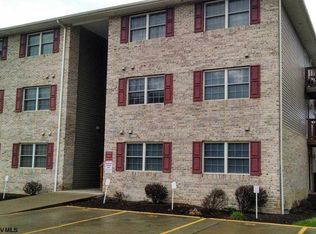 321 Creekside Dr, Morgantown, WV 26508
