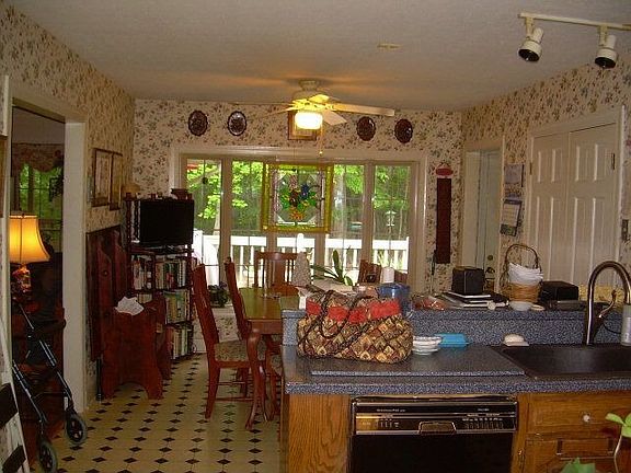 4th image of 197 Rocky Knoll Ln