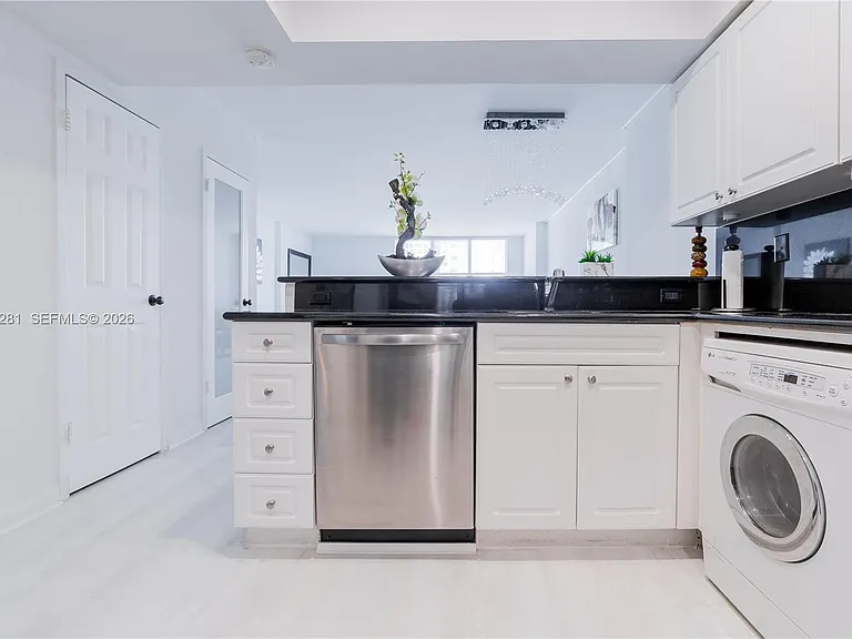 2501 S Ocean Dr #303 — Photo 22