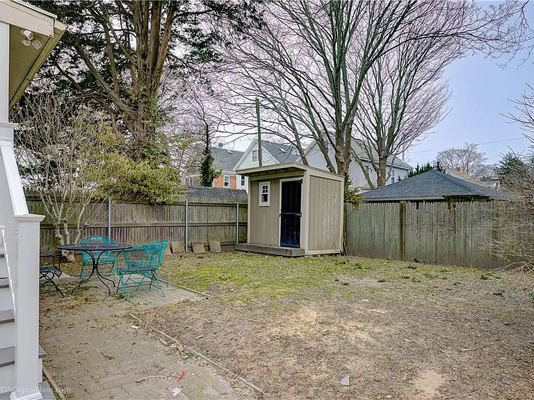 19 Congdon Ave — Photo 24