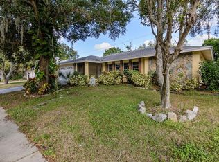 805 Pinewood Ter W, Palm Harbor, FL 34683