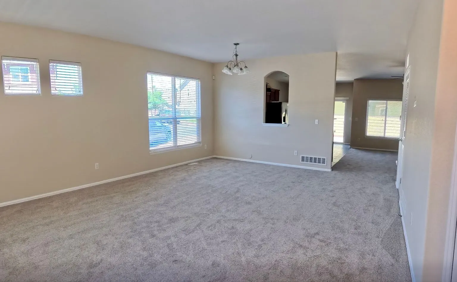 Fresh Look, Cool Comfort, Prime Location — Photo 3