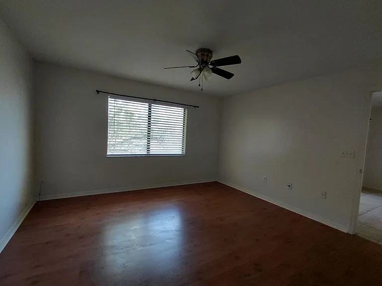 4920 Chiquita Blvd S — Photo 10