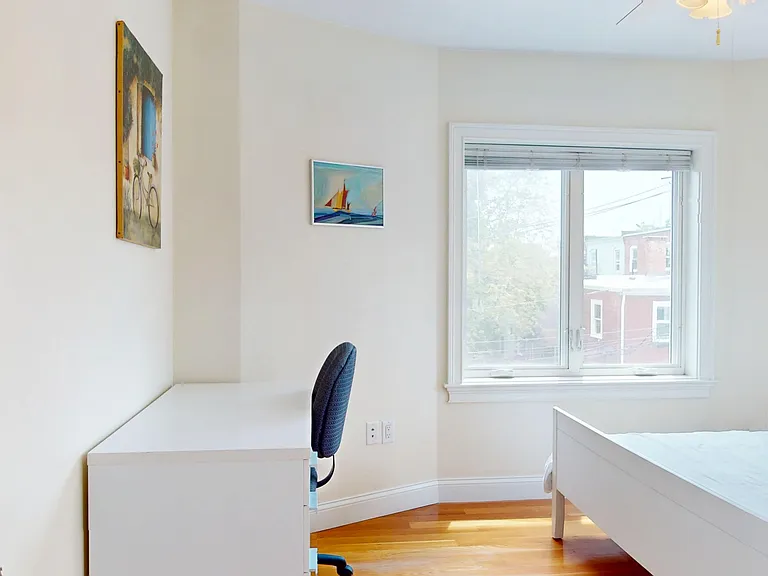 14 Bradbury St #14 — Photo 23