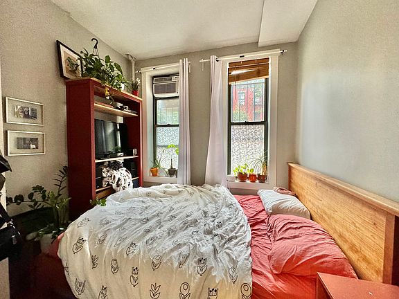 5th image of 890 Bergen St #1D