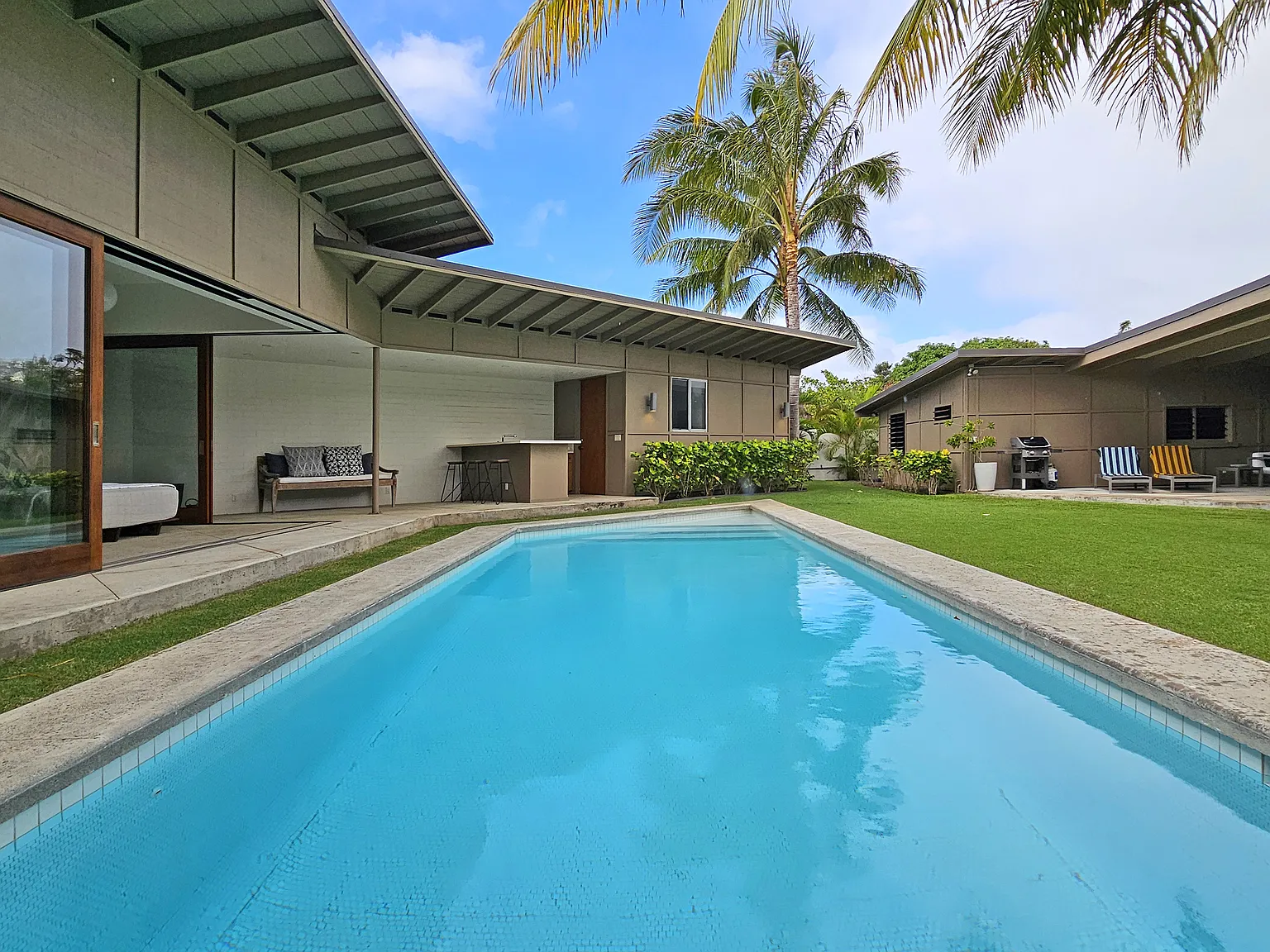 4 bed, 2940 sqft, $12,000 — Photo 3
