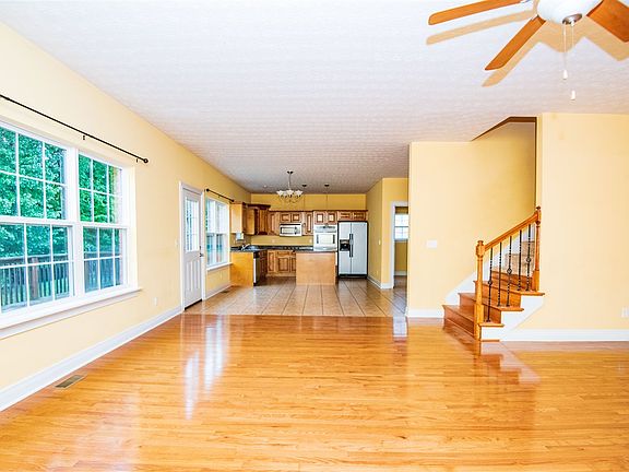 5th image of 351 Vineland Place Dr