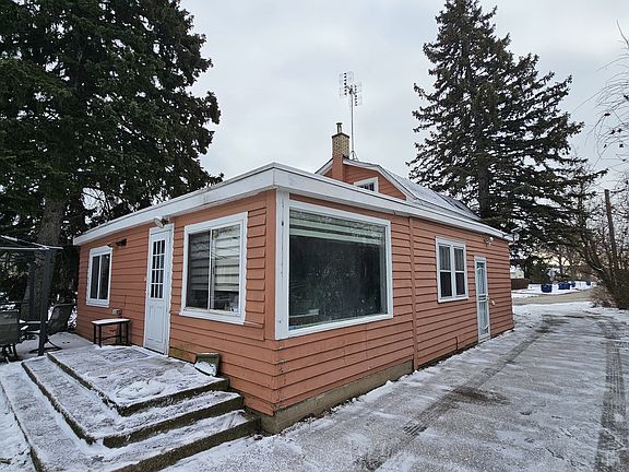 3rd image of 1124 Jackson Ct