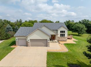 5071 Manor Brook Dr NW, Rochester, MN 55901
