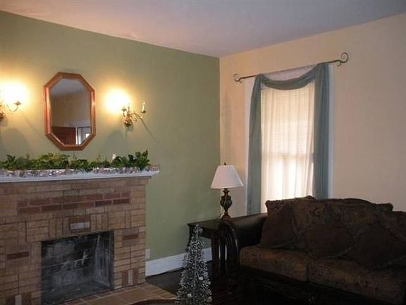 2nd image of 3935 Forest Dr