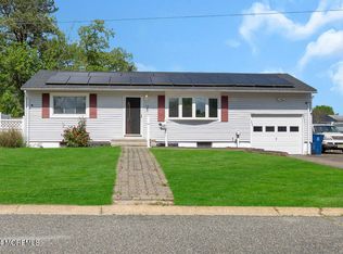 30 Bucknell Dr, South Toms River, NJ 08757