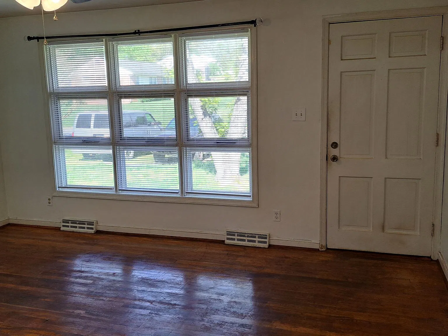 3 bed, 1000 sqft, $1,750 — Photo 3