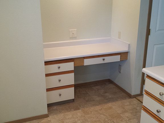 Kitchen Desk area 