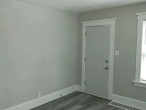 jpg - 3202 Caledonia St