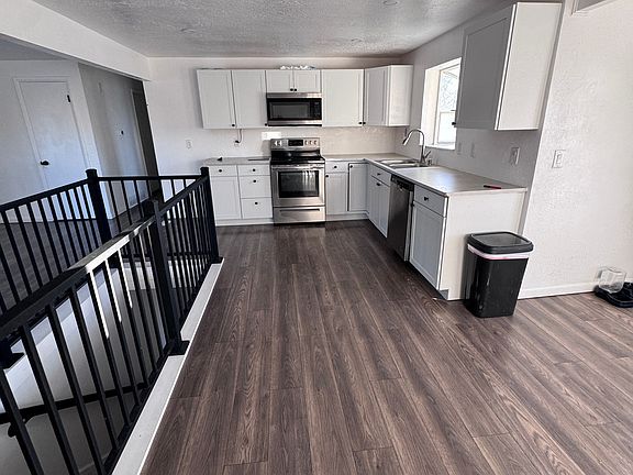 5th image of 2219 N 2475 W