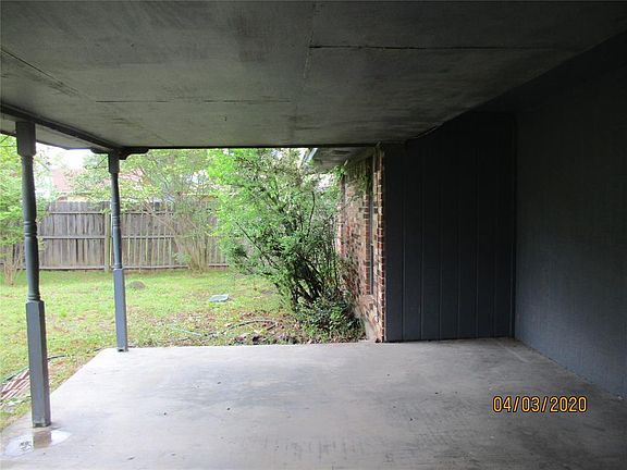 4th image of 1801 W Terrace Dr