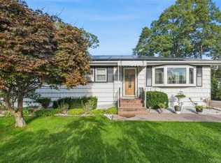 15 Pine Cone St, Middle Island, NY 11953