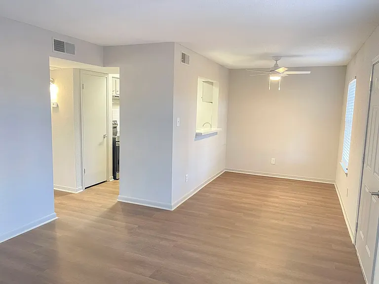 Signature at Southfield Apartments — Photo 24