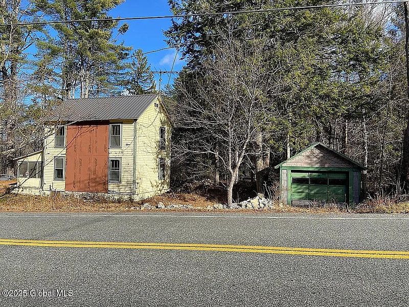 4th image of 998 W Mountain Road