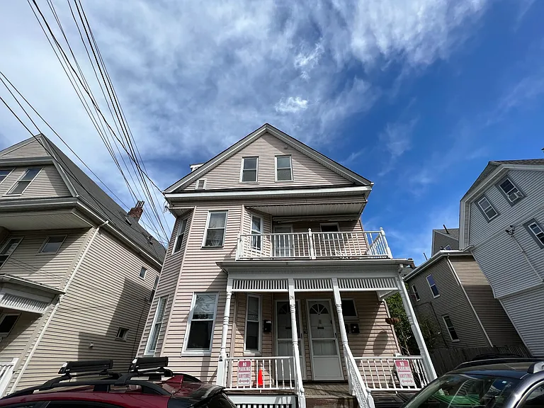 24 Ellington Rd #2R — Photo 21