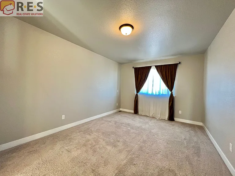 6833 Decatur St — Photo 9