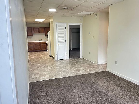 4th image of 116 W Market St APT C